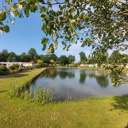 Hotel Zonnig Aan Mooie Visvijver