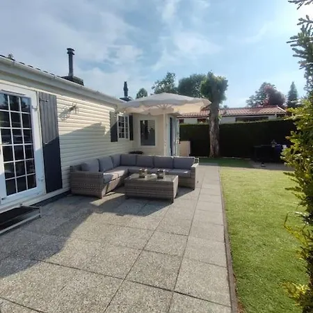 Zonnig Aan Mooie Visvijver Hotel 3*